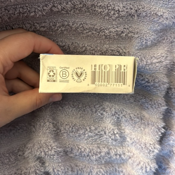 SOAPBOX—Argan Oil Shampoo Bar - Picture 3 of 5